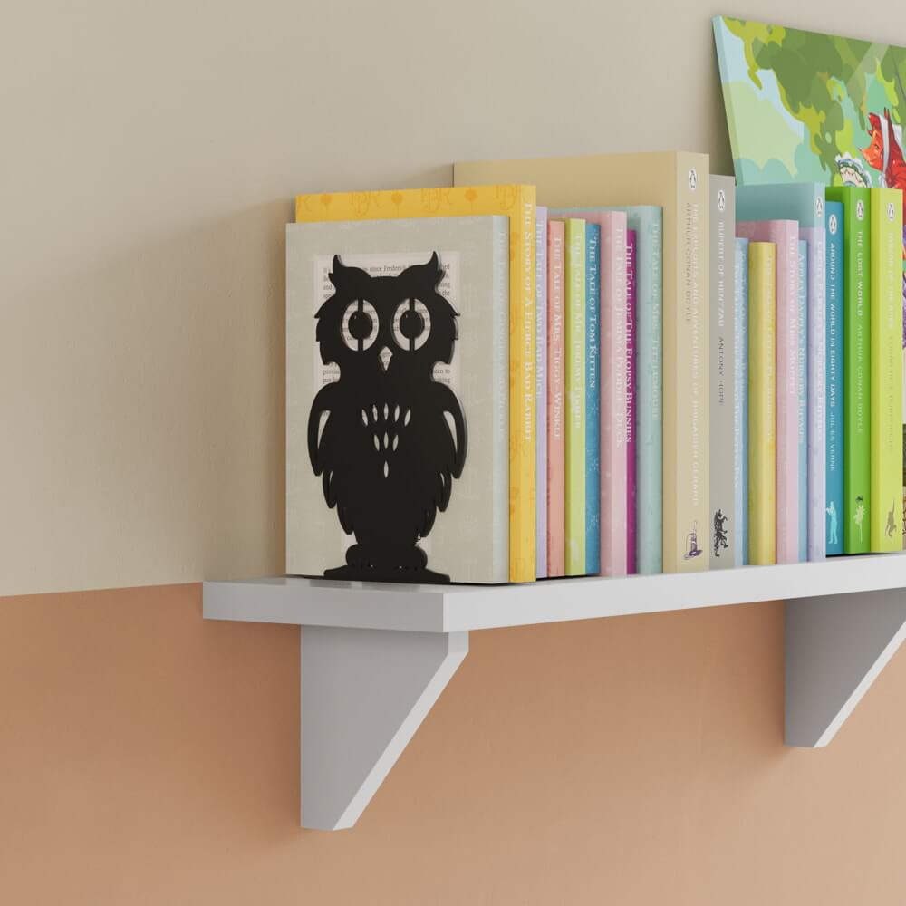 Βιβλιοστάτης μαύρος μεταλλικός κουκουβάγια σε βιβλιοθήκη