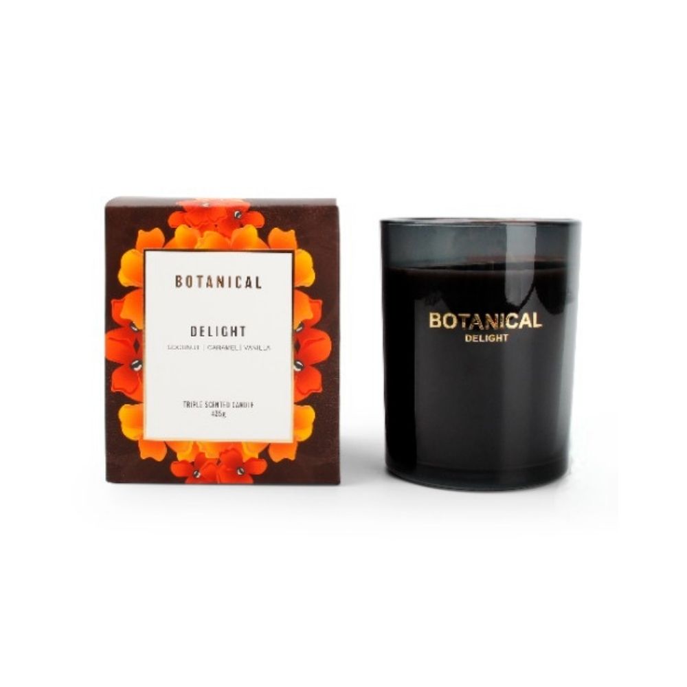 Ένα αρωματικό κερί delight σε βάζο με την συσκευασία του