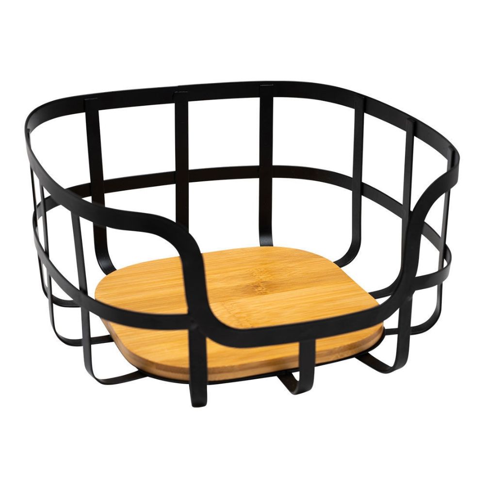 Μία μεταλλική φρουτιέρα με βάση από ξύλο μπαμπού φωτογραφισμένη διαγώνια