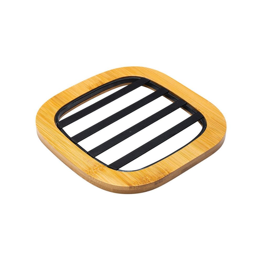 Μία βάση μαγειρικού σκεύους από μέταλλο και μπαμπού